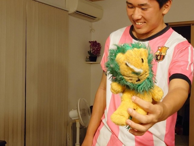ミルクにボロボロにされたライオンくん